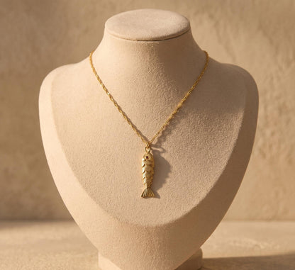 Fish Necklace Gold • Summer Beach Necklace Women • Articulated Fish Pendant • Ocean Jewelry Vacation Gift • Birthday Gift for Her